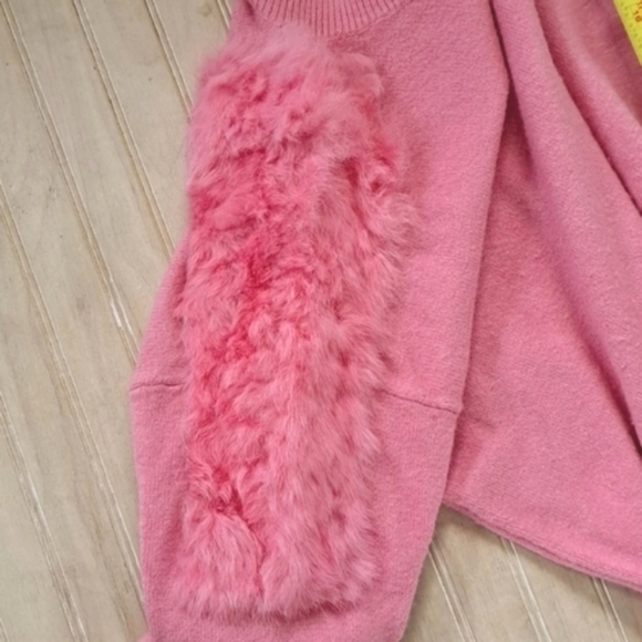 Faux Fur Fuzzy Shoulder Statement Soft Pink Soft Sweater Oversized 12th Heart - Picture 8 of 9